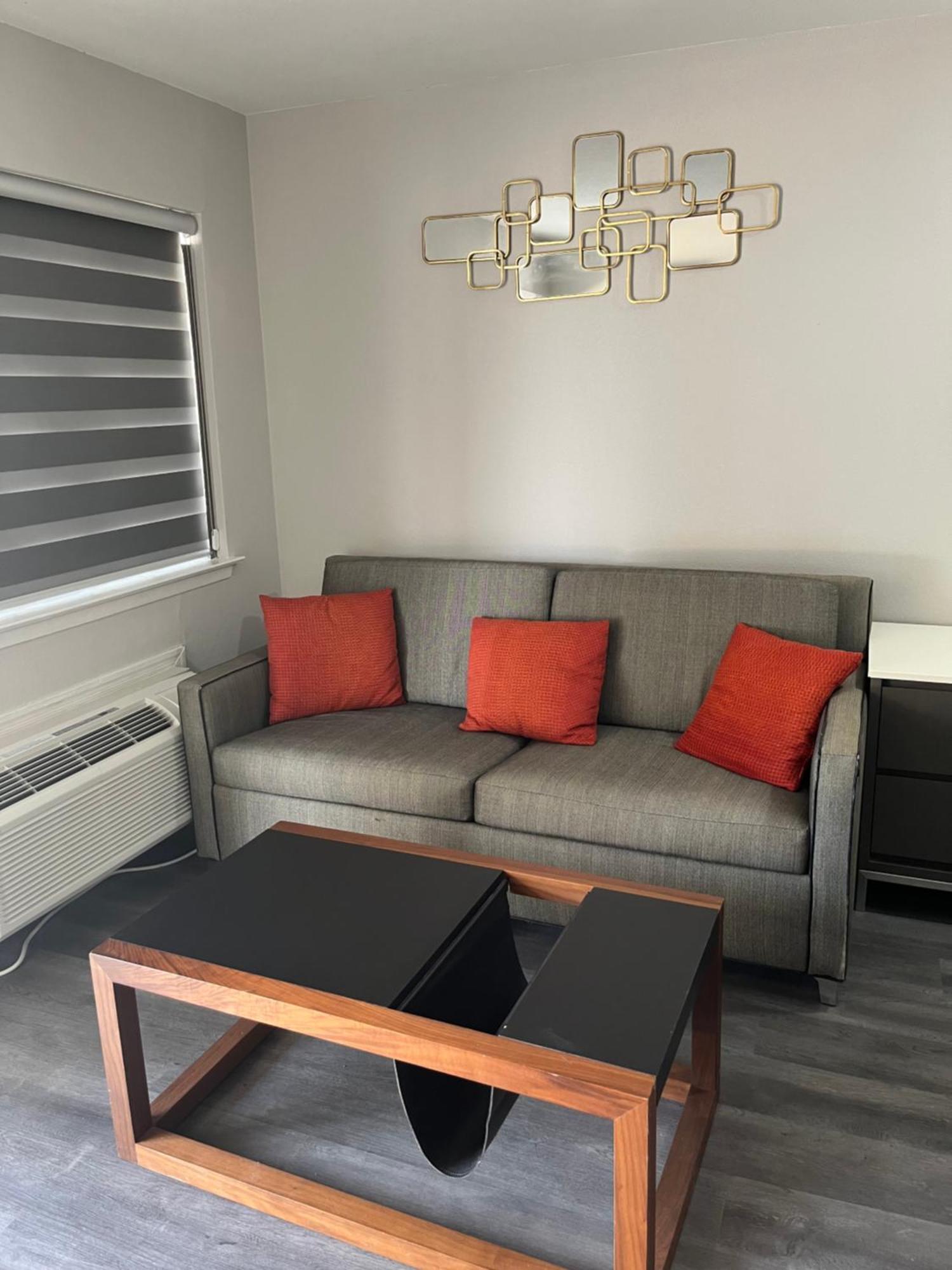 Hotel Isabella Uvalde Zewnętrze zdjęcie